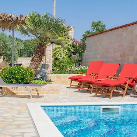 Gornje Selo Apartments Solta מראה חיצוני תמונה