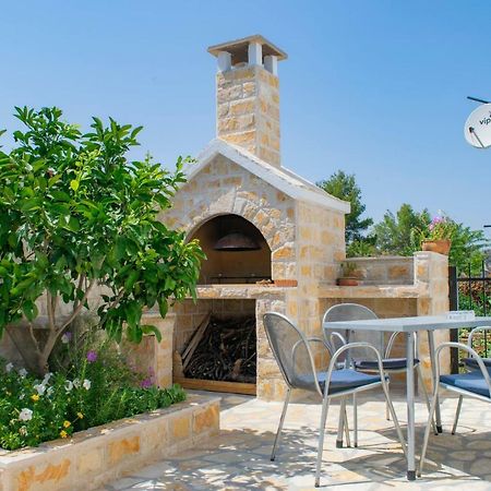 Gornje Selo Apartments Solta מראה חיצוני תמונה