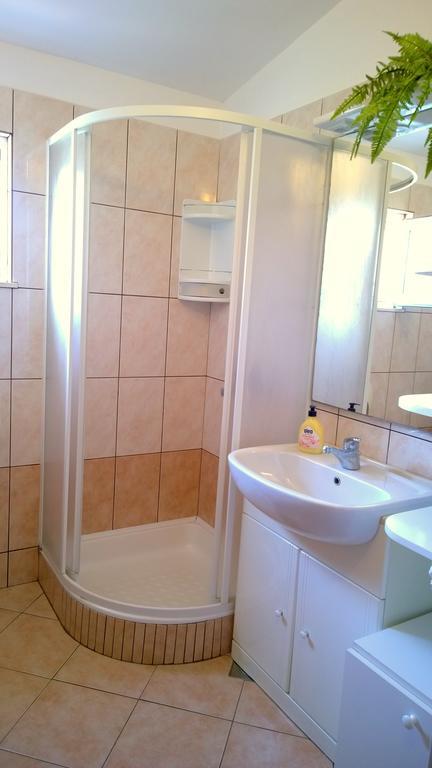 Gornje Selo Apartments Solta מראה חיצוני תמונה