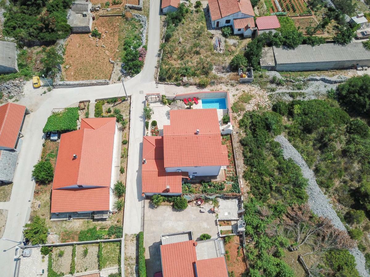 Gornje Selo Apartments Solta מראה חיצוני תמונה