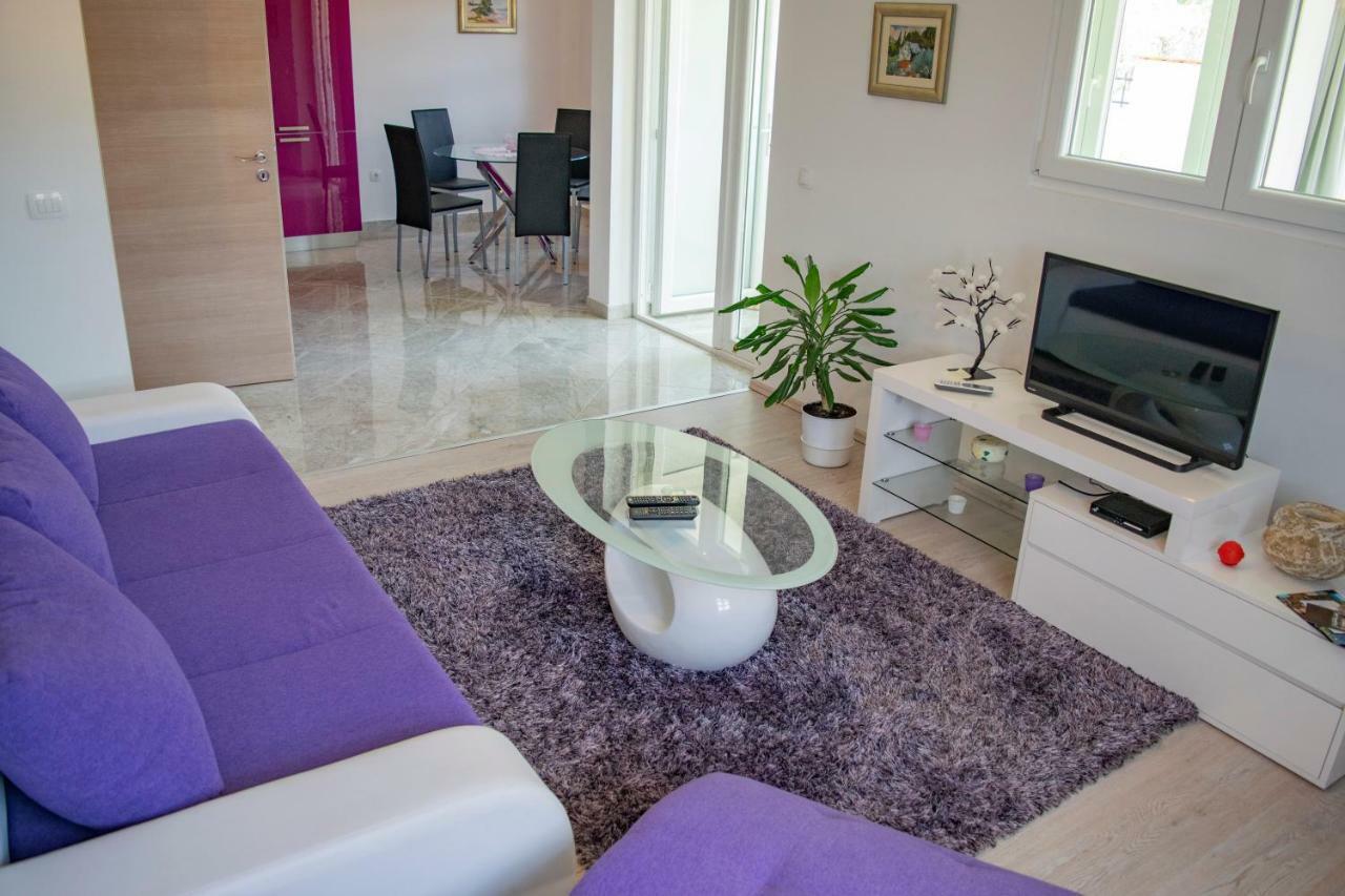 Gornje Selo Apartments Solta מראה חיצוני תמונה