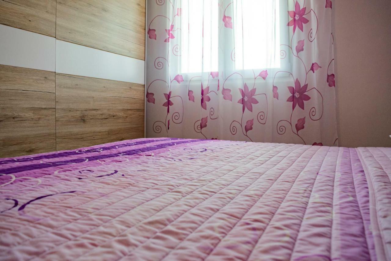 Gornje Selo Apartments Solta מראה חיצוני תמונה