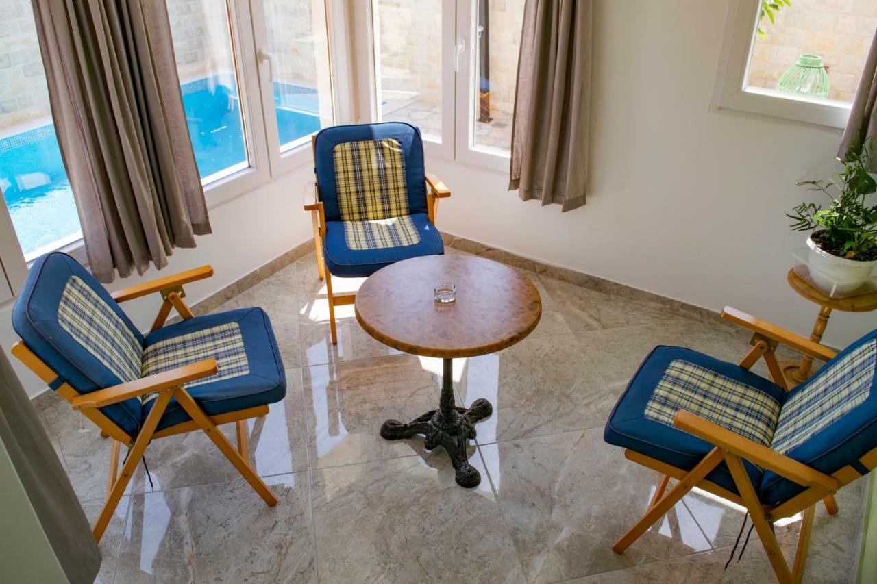 Gornje Selo Apartments Solta מראה חיצוני תמונה