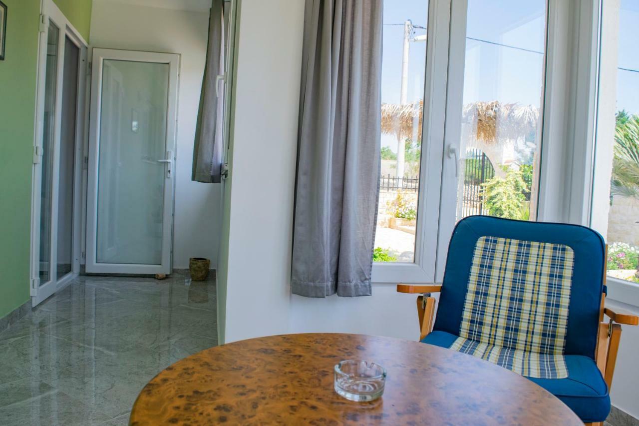 Gornje Selo Apartments Solta מראה חיצוני תמונה